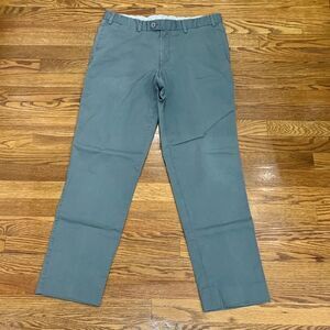 Hiltl Nobile Chinos in light green. Size 34